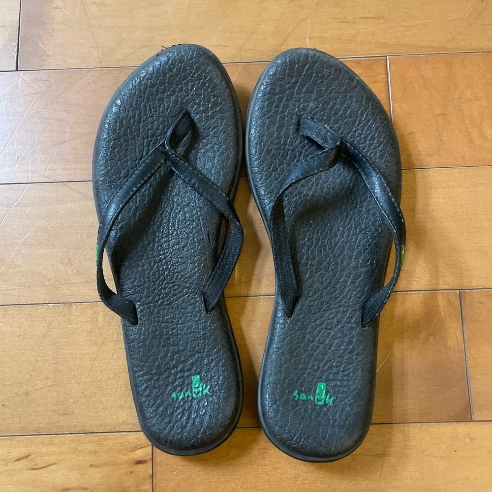 sanuk yoga mat sandals